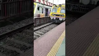 This is a thane station. #indianrailways  #localtrain #viral #station #thane #mumbai