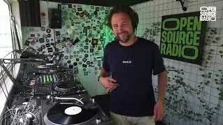 2 hour long uptempo electro vinyl DJ set - oXane - Open Source Radio - 18-6-2022