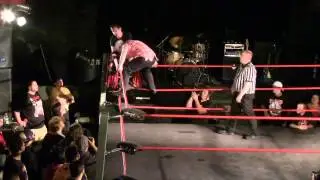 [FREE MATCH] Twiggy vs. Izzie Deadyet (Armageddocalypse)