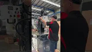 SM-MD45XL. Mill Drill with DRO. Steelmaster Geared Drive Mill Drill With Power Draw Bar, Coolant,