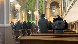 GLOIRE À DIEU.