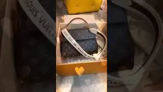 * unboxing * Louis Vuitton Cluny BB