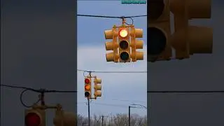 Mix of LED & Incandescent Traffic Lights #detrafficstreetbeatz