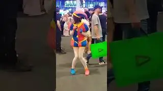 Algu&eacute;m ajuda a Pomni? 🥲 #pomnidigitalcircus #pomni #bgs2024 #bgs #cosplay #cosplayer