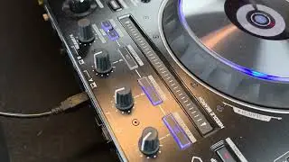 Pioneer DDj-RX for sale IN GREAT CONDITION
