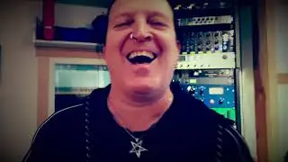 Ingar Amlien recording vocals