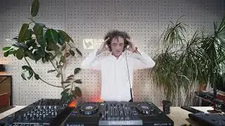 Smooth Session w/ Jo.E (21.11.2025)