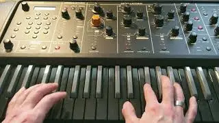 Pretty Hate Machine - Closer (Synth Bass)