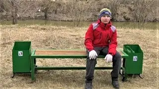 Мальчик из Мегиона в одиночку прибрал берег реки Саймы