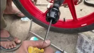 lever gurd and  Fox slider 💯🔥💯fitting all Bike 🏍️accessories fitting  my YouTube channel 🏍️🏍️