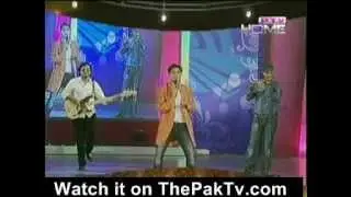 Ali Zafar at 17th PTV National Awards 2012 - Imraan Danish