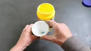 Messy Mondays - Chalk Bombs