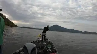 Day 2 Clearlake frog fishing blow up, and epic fail...Doing battle in the weed clumps!