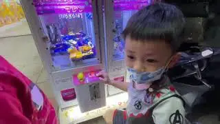 爸爸一打二，帶孩子們逛淡水老街