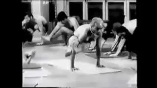 B.K.S. Iyengar - Clase avanzada con el maestro de Yoga Iyengar