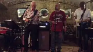Memphis Tennessee song cover open mic night