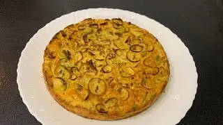 Do you have leeks and two eggs? Then this healthy casserole is just right for your beautiful figure.