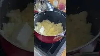 ПРОСТОЕ низкоуглеводное пюре из цветной капусты | КУХОННЫЙ КОМБАЙН НЕ НУЖЕН! #шорты
