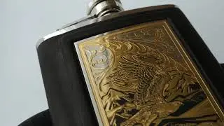 Походная фляжка из кожи 