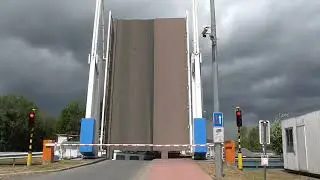 Brugopening Brug 11 Sint-Lenaarts Ophaalbrug/ Pont Basculant/ Drawbridge/ Klappbrücke