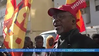 CROTONE: I MIGRANTI IN PREFETTURA CHIEDONO DI ACCELARE I TEMPI DELLA COMMISSIONE