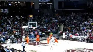 UFCA's Hanner Perea throws it down with two hands