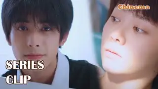 Ling Xiao holds Jianjian's hands when she has a tooth extraction. | Go Ahead