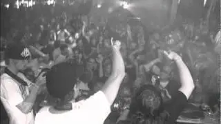 Twobble Twins Mega Mash Up (70 tracks in 28 minutes)