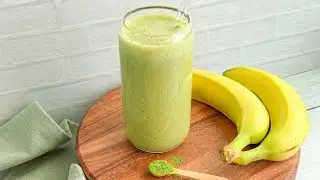 Easy Banana Matcha Smoothie Recipe