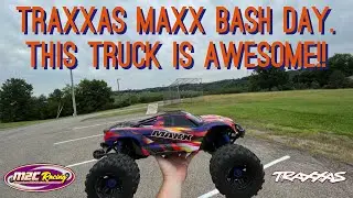 Traxxas Maxx Bash and parkour!￼