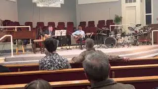 Simon Purtle plays the theme song from Monk, (Season 1)