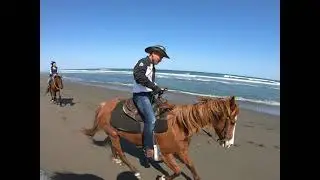 ビーチライディング　April  2021 サウスヒルステーブル　乗馬　ウェスタン　宮崎　新富　海　砂浜