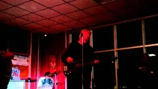 Floyd Brown sings Left side of the bed; Live 2014