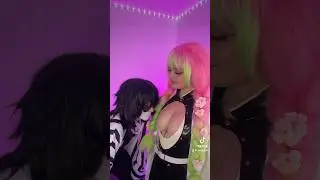 She didn&rsquo;t notice @/talieteacosplay #obanai #mitsuri #demonslayercosplay