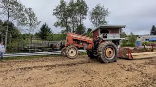 Соревнования по перетягиванию тракторов в грязи. Соревнования Allis Chalmers D Series Tractor Pul...
