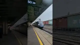 AVANTI EVERO TRAIN ZOOMS PAST IN HIGH SPEED ACTION #trains #train #trainspotting