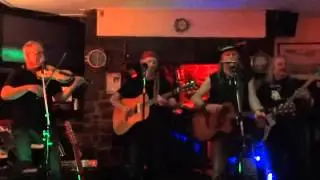 Wild Hatters at the Royal, Appledore. Going up the country