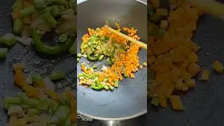 Simple Vegetable Oats recipe || Also good for weight loss diet.