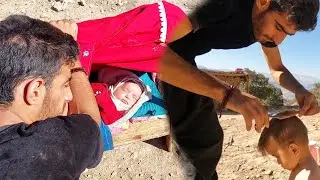 Борьба за младенцев странствующего отца-кочевника в горной хижине