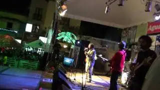 kukos band - puntos y comas