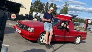Härjar med A-traktorn i Stan (Kickar Snuten)
