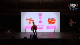 MODEMOISELLE GINGER (UK) vs. CHRISSY CHOU (Taiwan) - Waacking Final SDK World Battle Tour 2015