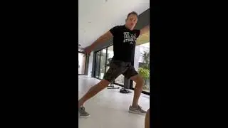 Chris Cuomo takes over yoga class