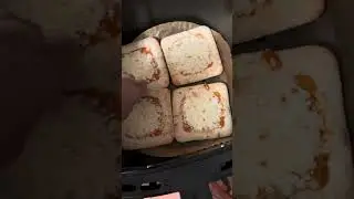 🍕 Speedy Pizza Margherita by Cameo #food #cameo #pizza #italianfood #comfortfood #asmr #airfryer