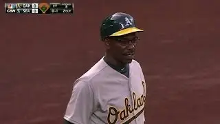 OAK@SEA: Washington takes over as third-base coach
