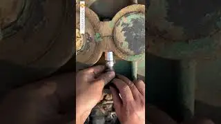 Universal joint remove rusted nut