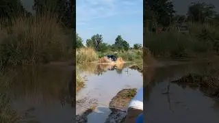 Toyota fortuner 2023 water crossing offroad mud #toyota  #fortuner #offroad