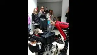 Wroclaw Hala Orbita-Natalia Oreiro con una fan (1)