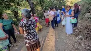 muchas jente los acompa&ntilde;a en la procision el se&ntilde;or de esquipula 14 en las mesas chinameca 👍👍👍🕍🕌🕌🇸🇻🇸🇻