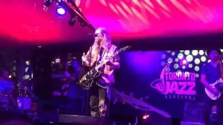Allen Stone - Unaware LIVE at Toronto Jazz Festival 2016